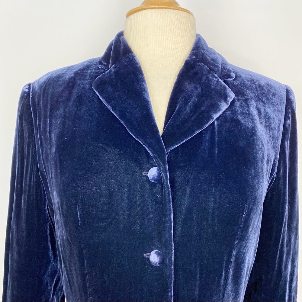 Beautiful dark blue velvet jacket by Eddie Bauer 6 - Picture 2 of 8